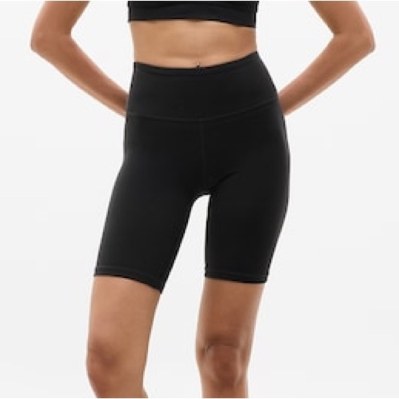 Athleta Pants - Athleta Elation Ultra High Rise 7" Short In Black Size L